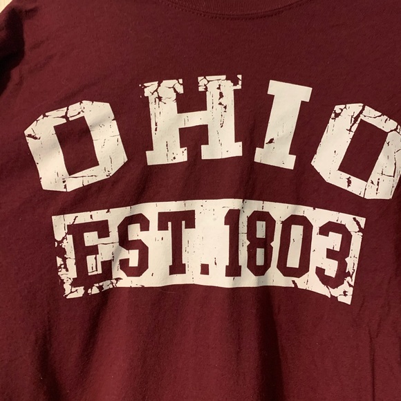maroon t-shirt with OHIO - Picture 2 of 3